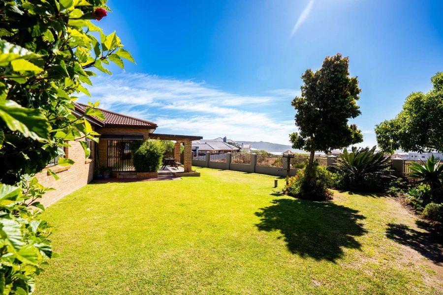 4 Bedroom Property for Sale in Myburgh Park Fase 2 Western Cape